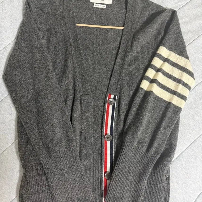 [BUNJANG] Thom Browne Grey Cashmere Cardigan / 톰브라운 그레이 캐시미어 가디건