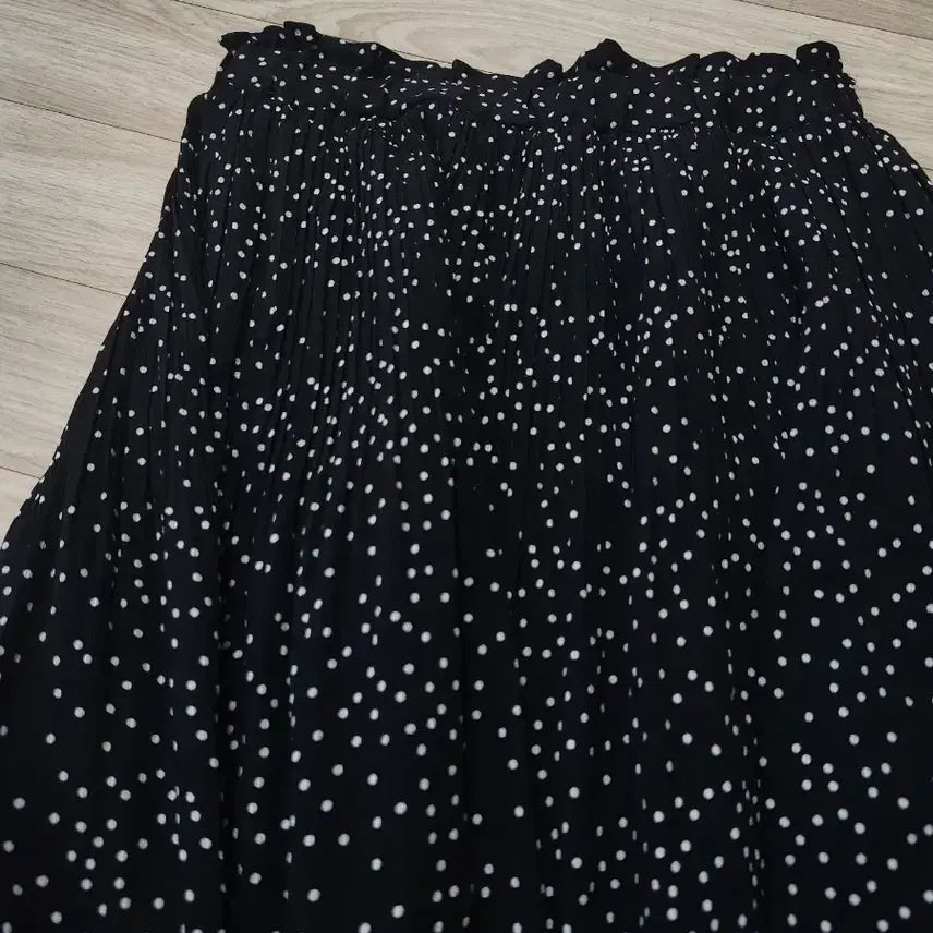 [BUNJANG] Black Dot Pleated Long Skirt / 블랙 도트 플리츠 롱 스커트