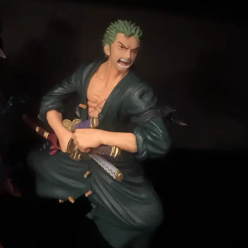 [BUNJANG] One Piece Zoro Figure / 조로 피규어