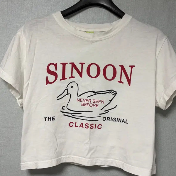 [BUNJANG] Sinoon White Short-Sleeve T-Shirt with Duck Character / SINOON  시눈 반팔티 화이트