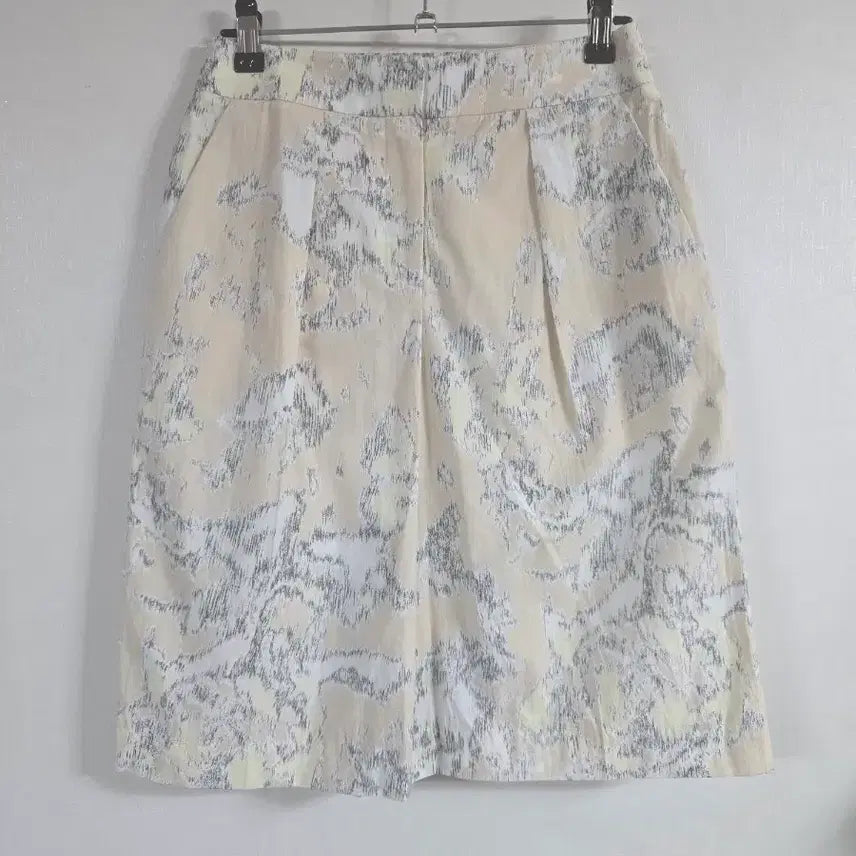 [BUNJANG] It Misha A-Line Shorts Abstract Pattern / 새상품)) 잇 미샤 반바지  호칭67-88