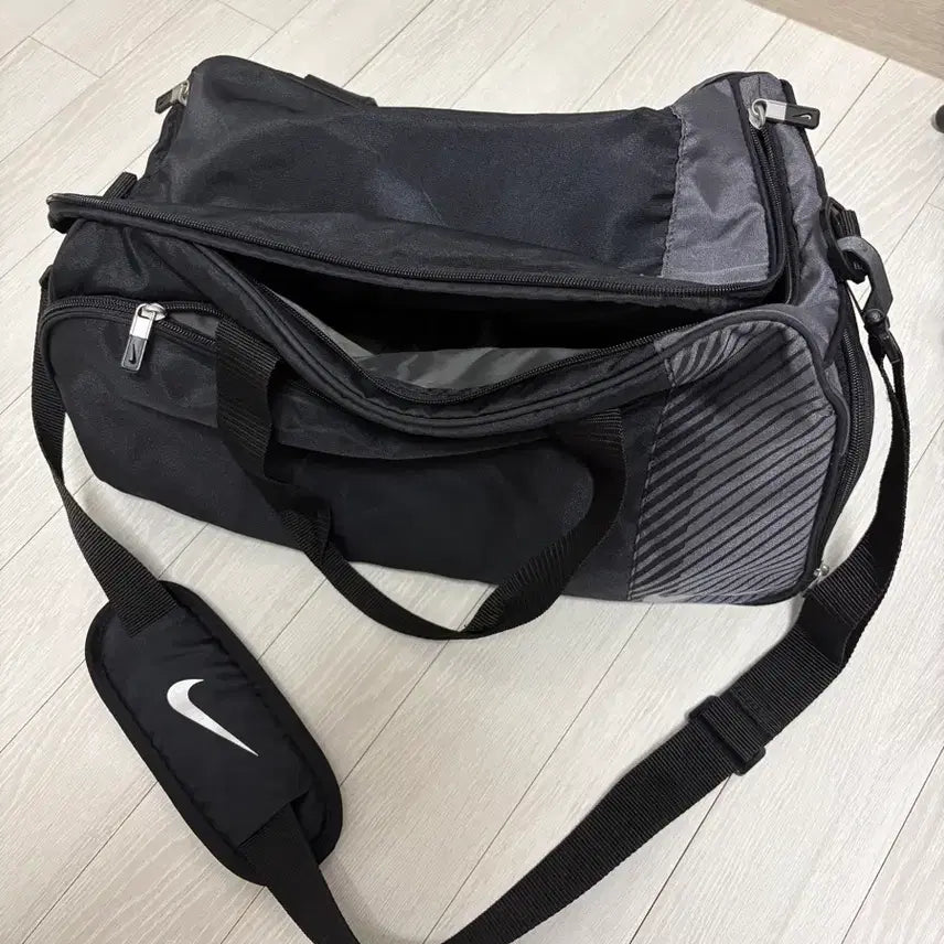 [BUNJANG] Nike Duffle Bag / 나이키 더플백