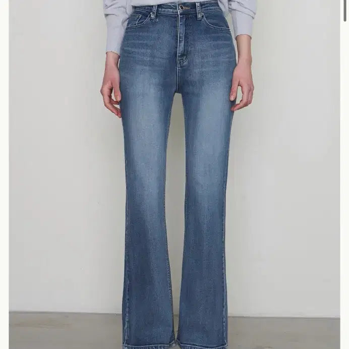[BUNJANG] Hava Blue Hour Bootcut Denim Medium Blue / [텍달린 새상품] 하와 블루아워 부츠컷 데님 미디엄블루