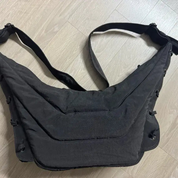 [BUNJANG] Lemaire Soft Game Bag Medium Dark Chocolate / [M] 르메르 소프트 게임백 미디움 다크초코
