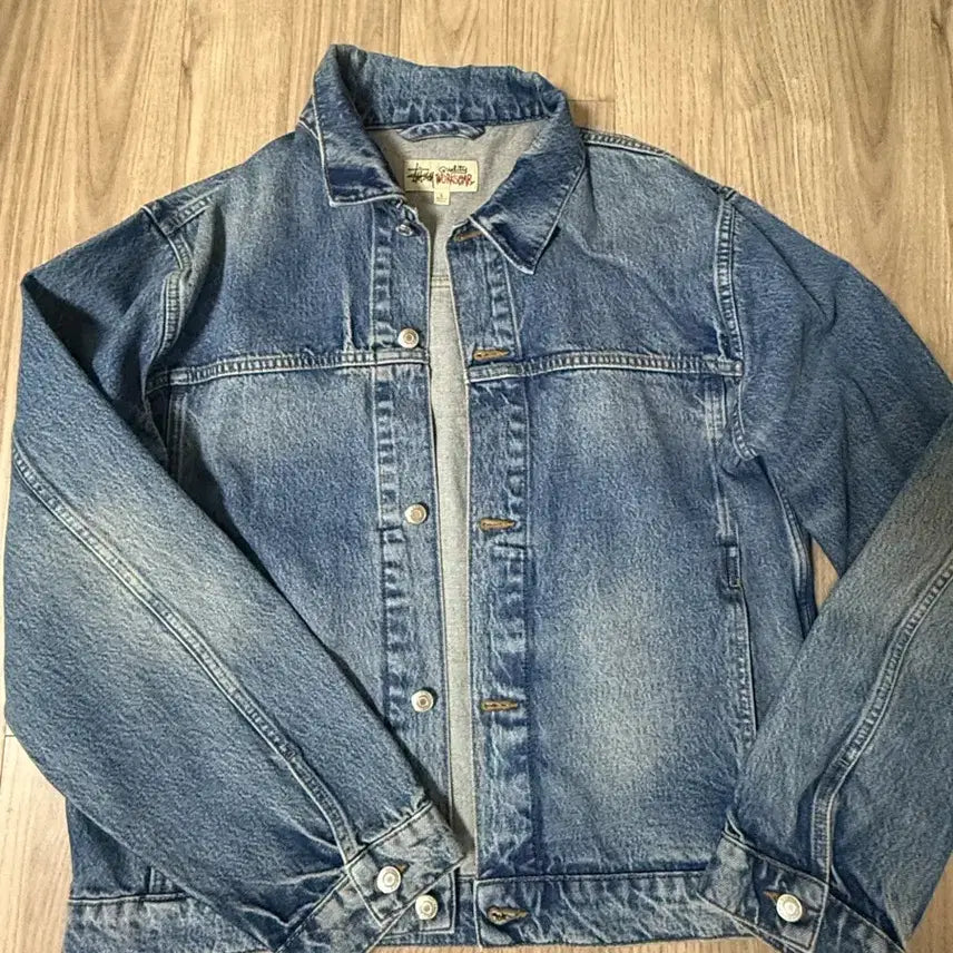 [BUNJANG] Stussy Weekend Wash Denim Trucker Jacket / 25년도 스투시 데님 트러커 자켓 위켄드 워시 새상품