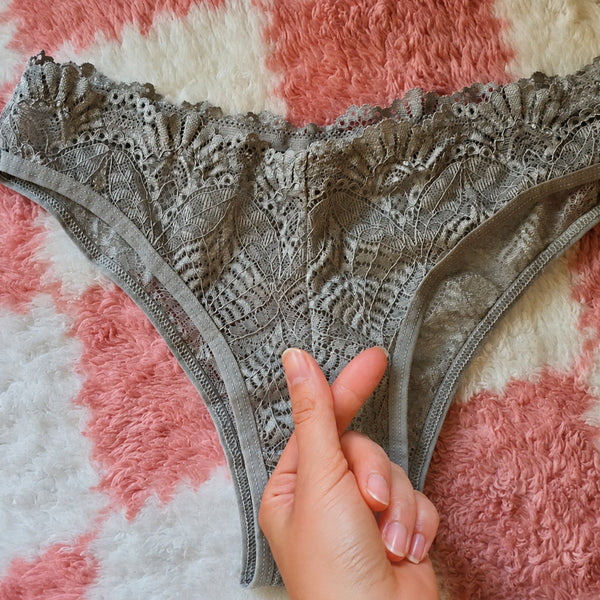 [BUNJANG] Flower Lace Gray Women's Panty B / (중고) 플라워 레이스 그레이 여성팬티 B