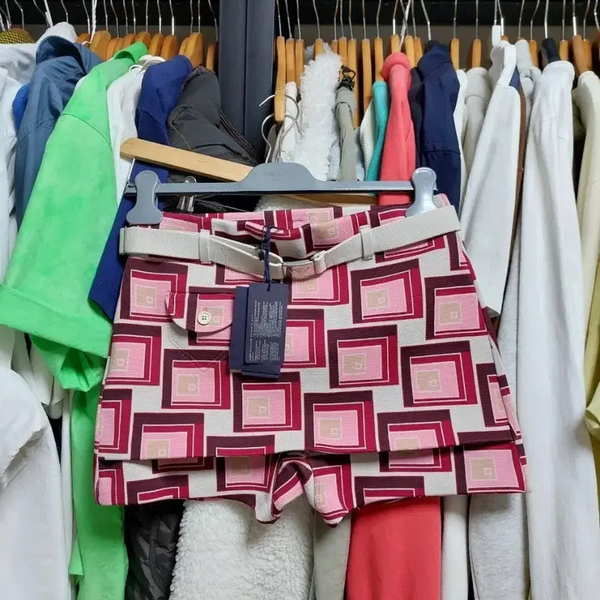 [BUNJANG] Prada Jacquard Logo Belt Shorts Pink Women's Size 66 / 프라다 자카드 프라다로고벨트 쇼츠 핑크 48 여성66반