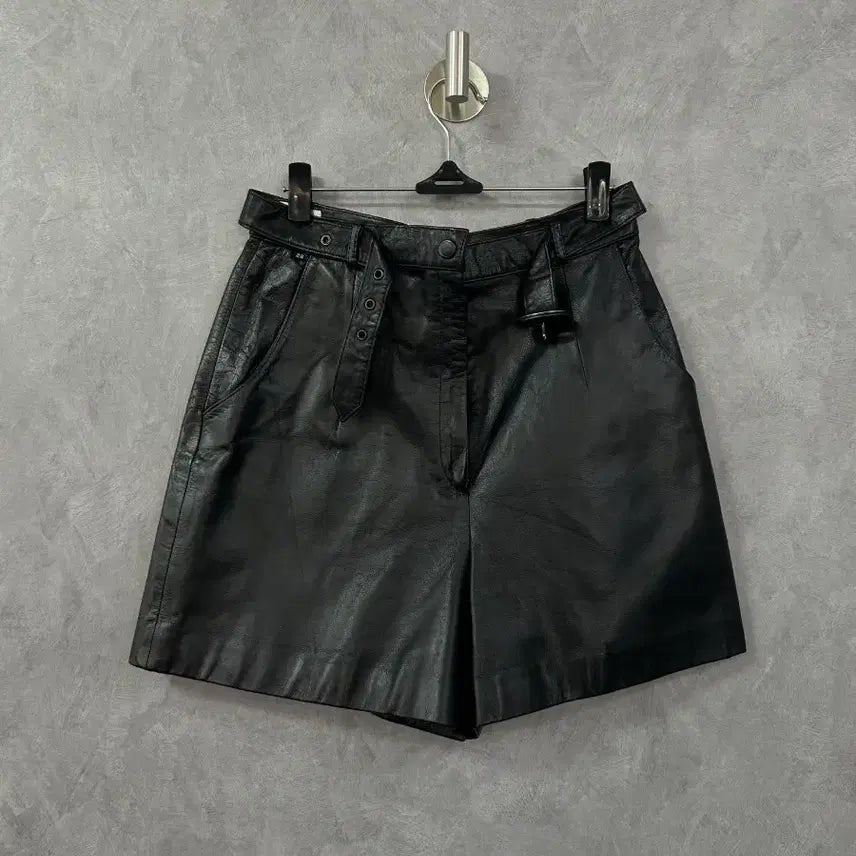 [BUNJANG] 100% Black Cowhide Leather Hot Pants (Size 28) / 가죽 핫팬츠 블랙 소가죽 100% 28
