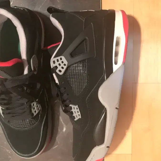 [BUNJANG] Air Jordan 4 Bred 2019 Sneakers / 에어조던4 브레드 2019