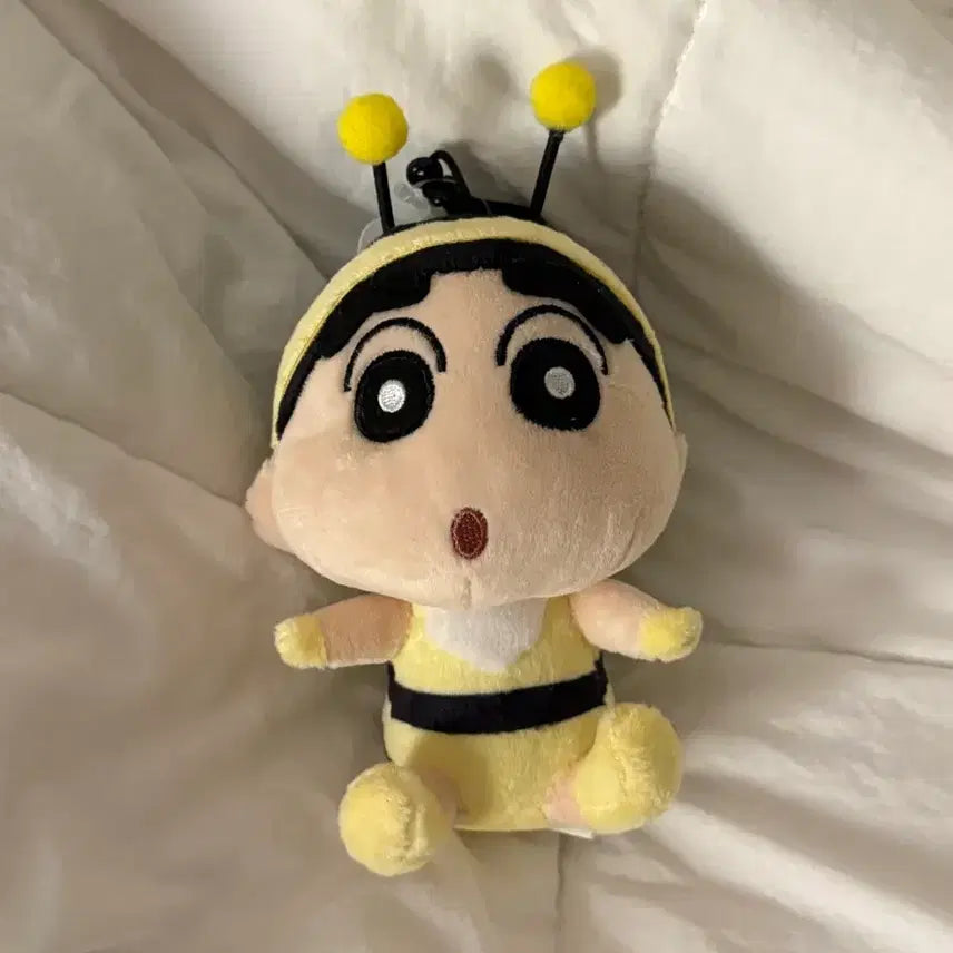 [BUNJANG] Crayon Shin-chan Bee Keychain / 짱구 꿀벌 키링