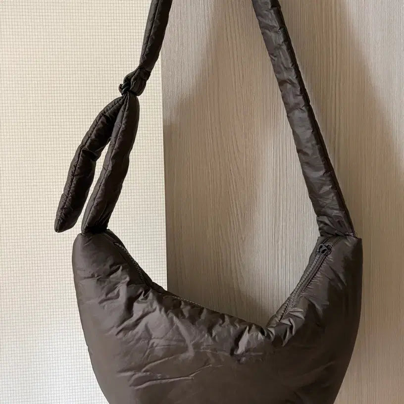 [BUNJANG] Epigram Shoulder Bag Brown / 에피그램 숄더백 브라운
