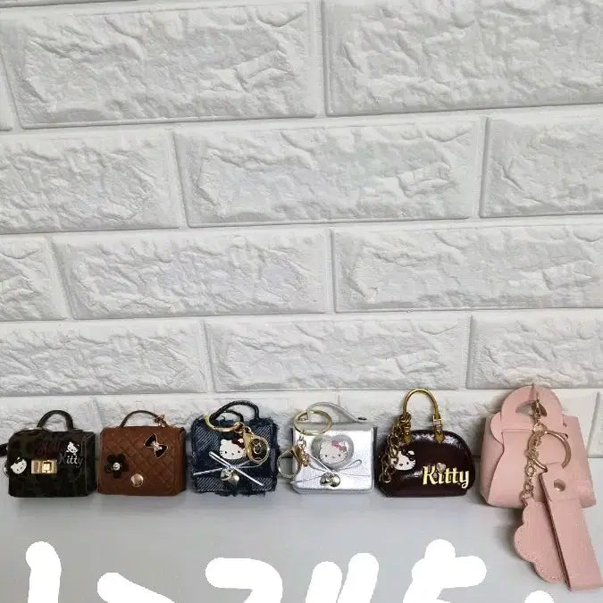 [BUNJANG] Hello Kitty Mini Bag Charm / 키티 미니백 키링 6종 새상품 개당가격  11개 구매시 25000원