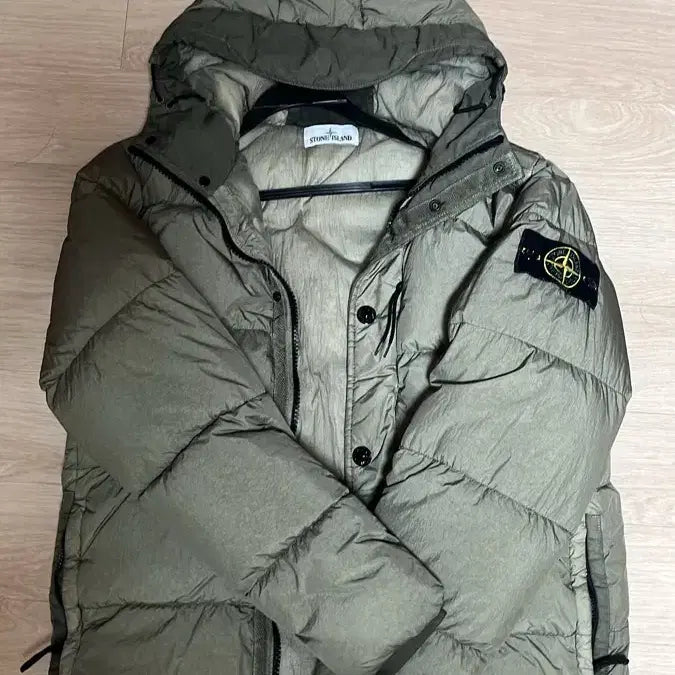 [BUNJANG] Stone Island Garment Dyed Crinkle Reps NY Down Padded Jacket Khaki M / 스톤아일랜드 카키패딩 M
