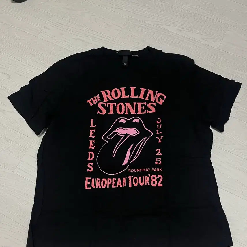 [BUNJANG] H&M Rolling Stones Short-Sleeve T-Shirt / H&M 롤링스톤즈 반팔티
