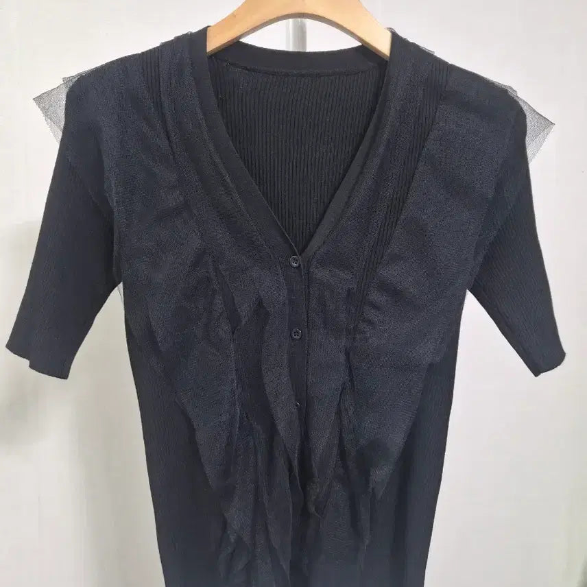 [BUNJANG] Black Sharp Frill Ribbed Knit Cardigan / 블랙 샤 프릴 골지니트 가디건