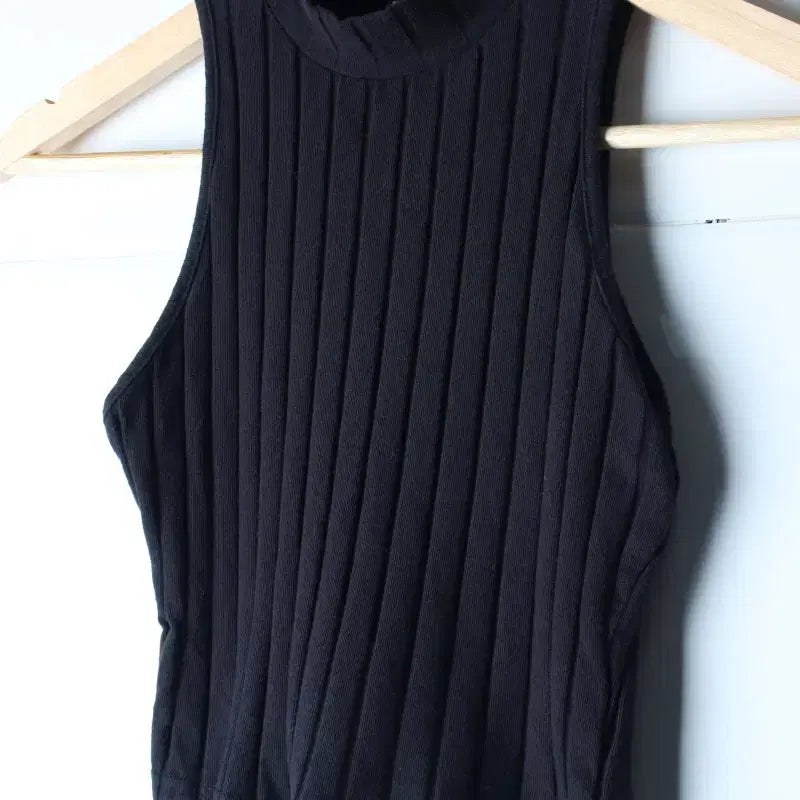 [BUNJANG] SHEIN Ribbed Cropped Sleeveless T-Shirt / W(S) 쉬인 반팔 티셔츠 민소매 나시 크롭 골지-H36608