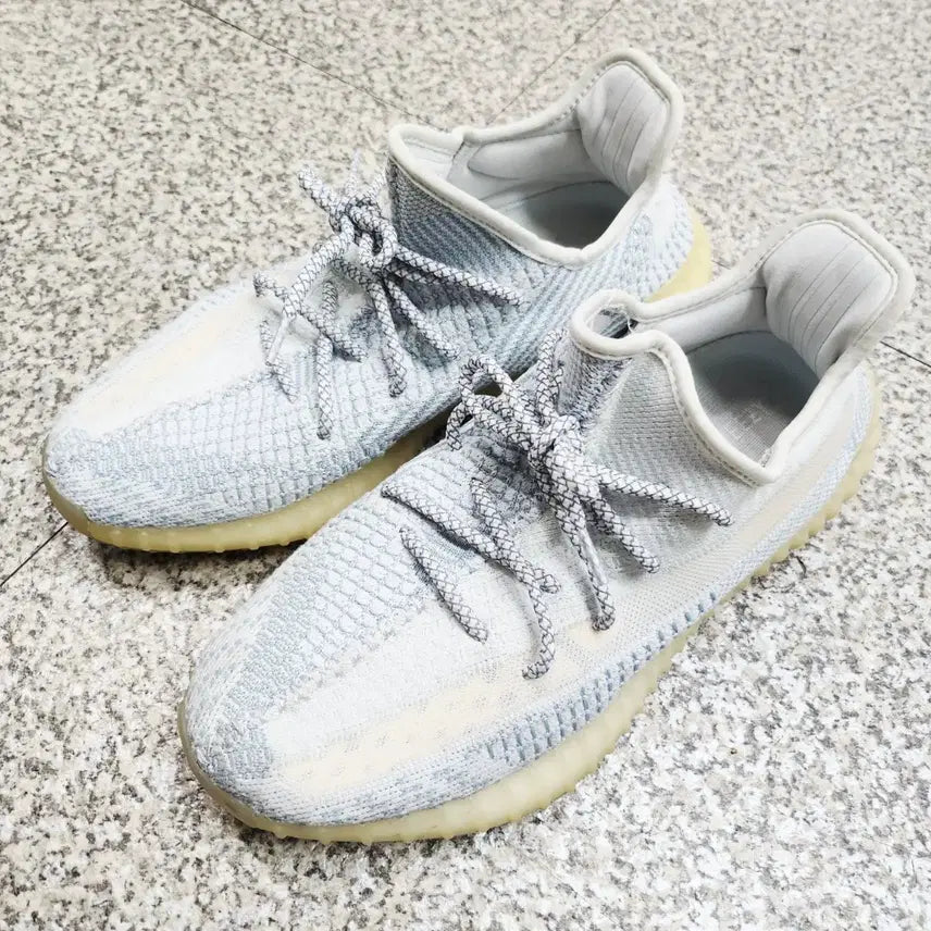 [BUNJANG] Adidas Yeezy Boost 350 V2 Sneakers Men's Size 270 / 아디다스 이지부스트 350 V2 운동화 스니커즈 남자 270사이즈