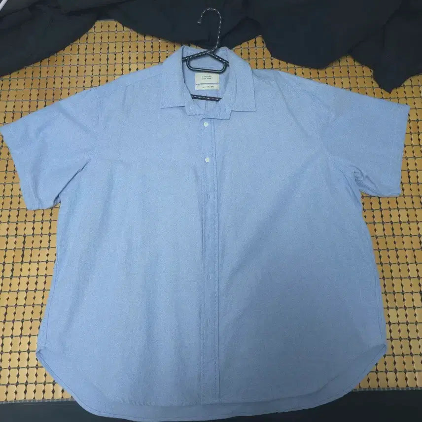 [BUNJANG] Lapel Story Light Blue Short Sleeve Shirt / 라퍼지스토어 반팔 셔츠 하늘색