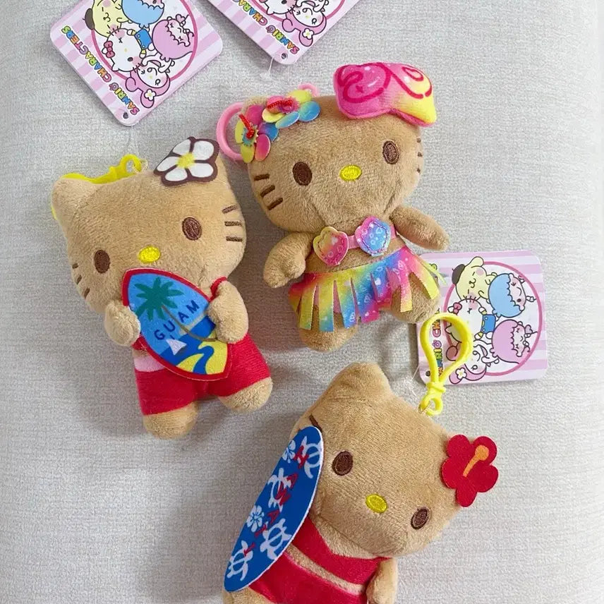 [BUNJANG] Sanrio Hello Kitty Guam Surfing Kitty Keychain / 산리오 헬로키티 괌 서핑 키티 키링 / 개당