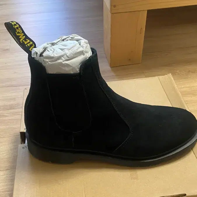 [BUNJANG] Dr. Martens Chelsea Boots Suede Black / 닥터마틴 챌시부츠
