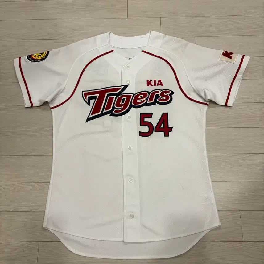 [BUNJANG] Wefan Kia Tigers Authentic Home Baseball Uniform - Yang Hyeon-jong #110 / (위팬) 기아타이거즈 어센틱 홈 유니폼 양현종 110호