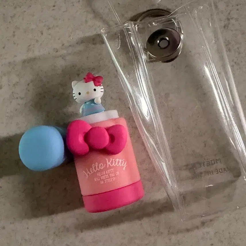 [BUNJANG] Hello Kitty Lipstick Figure with Pouch / 헬로키티 립스틱 피규어 팝니다