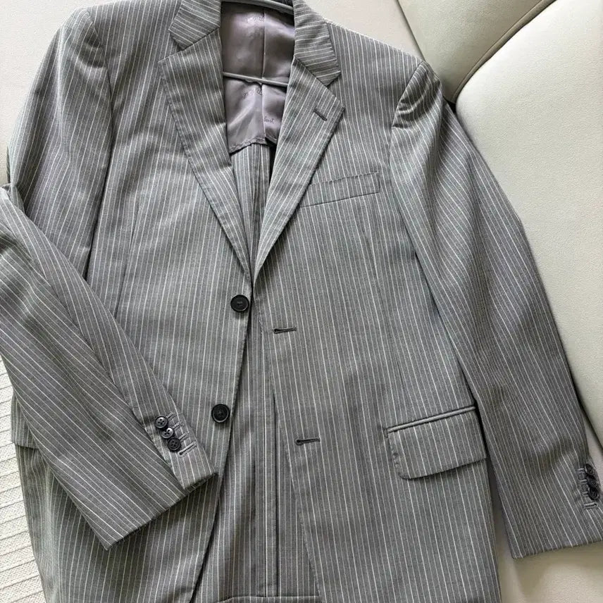 [BUNJANG] Belvest Pinstripe Wool-Mohair Blend Summer Suit / 벨베스트 정장 (여름용 /울-모헤어혼방/핀스트라이프)