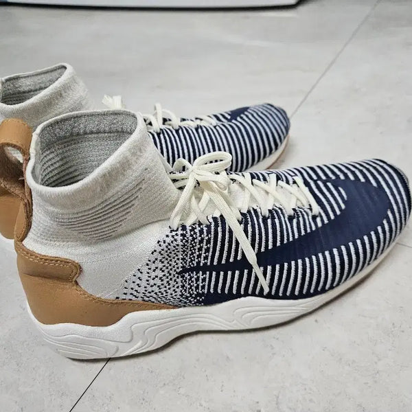 [BUNJANG] Nike Flyknit Racer 2.0 Navy Stripe Shoes / 나이키 플라이니트 레이서 2.0 네이비 스트라이프 270