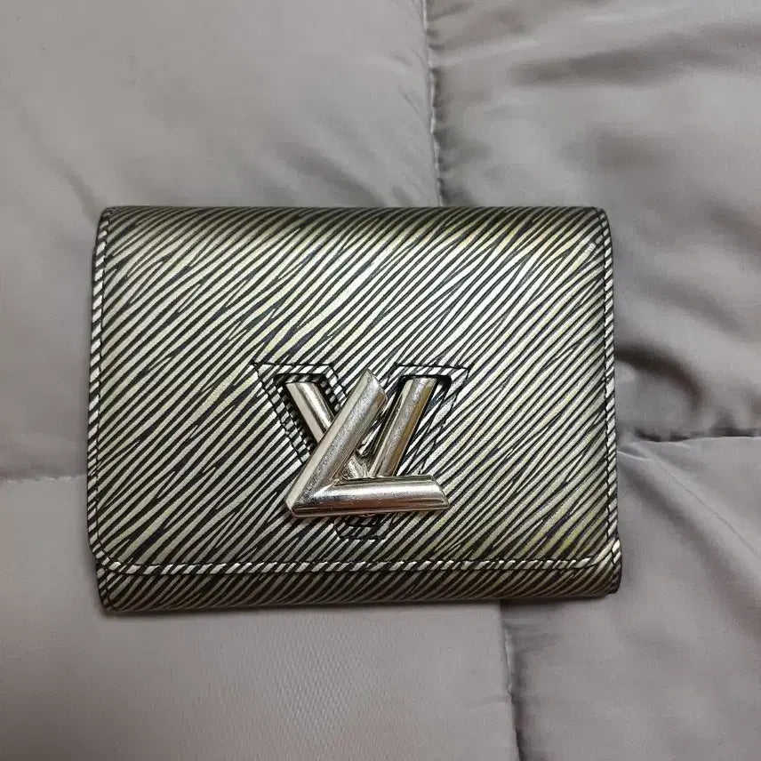 [BUNJANG] Louis Vuitton Twist Epi Compact Wallet / 루이비통 트위스트 에피 에삐 컴팩트 반지갑 지갑 월릿