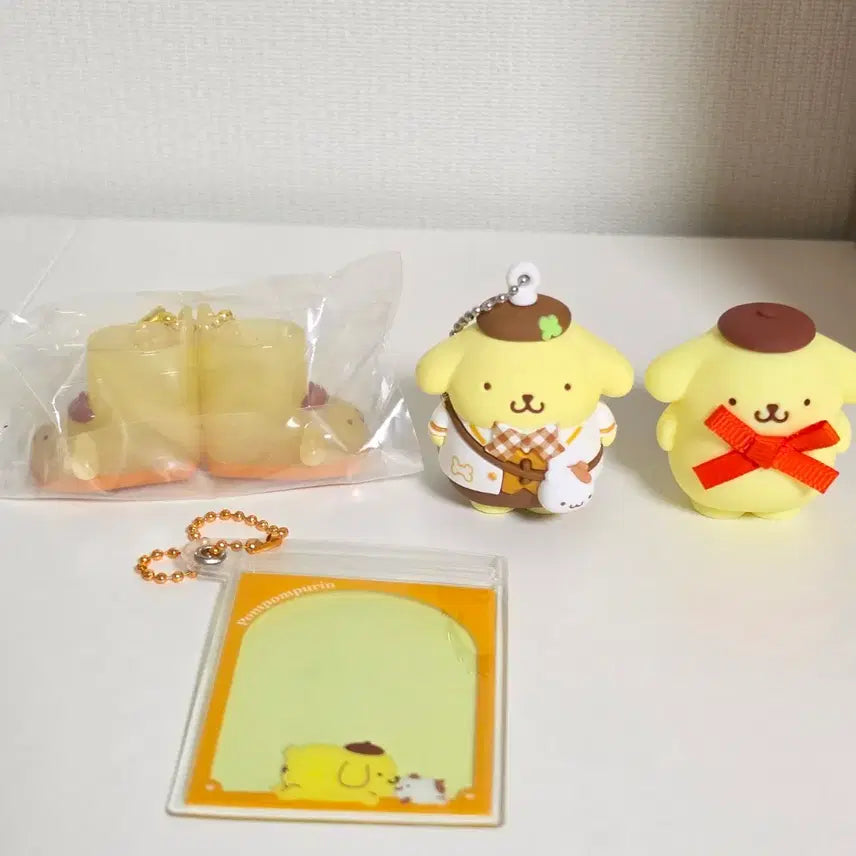 [BUNJANG] Sanrio Pom Pom Purin Chibi Tomo Keychain & Badge Set / 폼폼푸린 치비토모 랜덤 키링, 뱃지