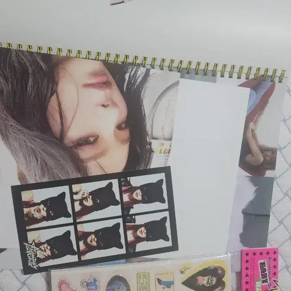 [BUNJANG] Red Velvet Seulgi Be Natural Photobook + Sticker Album (Photocard Excluded) / [판매] 레드벨벳 슬기 베낫베 포토북+스티커 앨범(포카x)