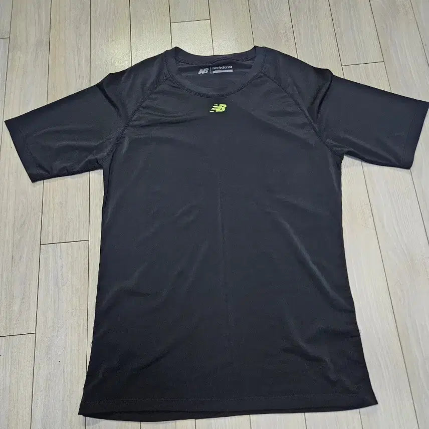 [BUNJANG] New Balance Short Sleeve Undershirt / 뉴발란스 반팔 언더티 팝니다.