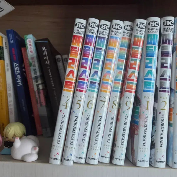 [BUNJANG] Medalist Complete Set Volumes 1-9 / 메달리스트 만화책 1~9권 일괄 판매합니다