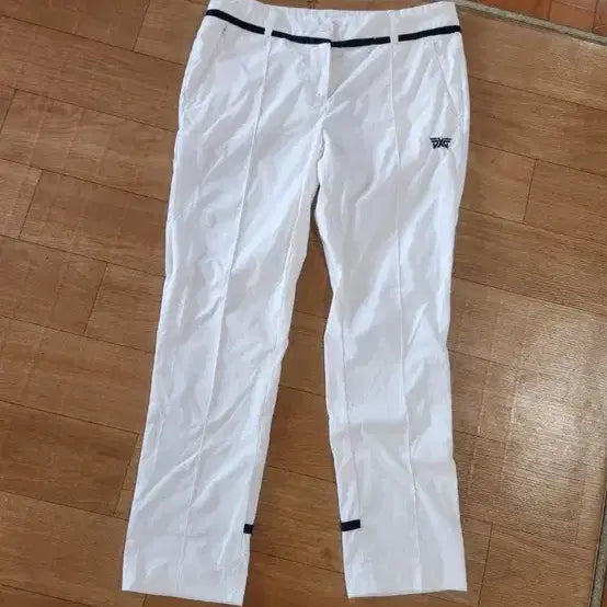 [BUNJANG] PXG Women's Golf Pants White/Black Line Point (Size L) / PXG 여성 골프바지 화이트/블랙 라인 포인트(L사이즈)
