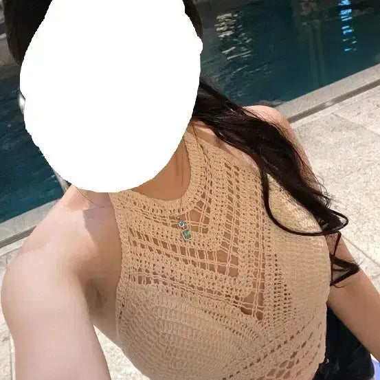 [BUNJANG] Crochet Knit Halterneck Top - Beige / 크로셰 니트 홀터넥 탑 베이지