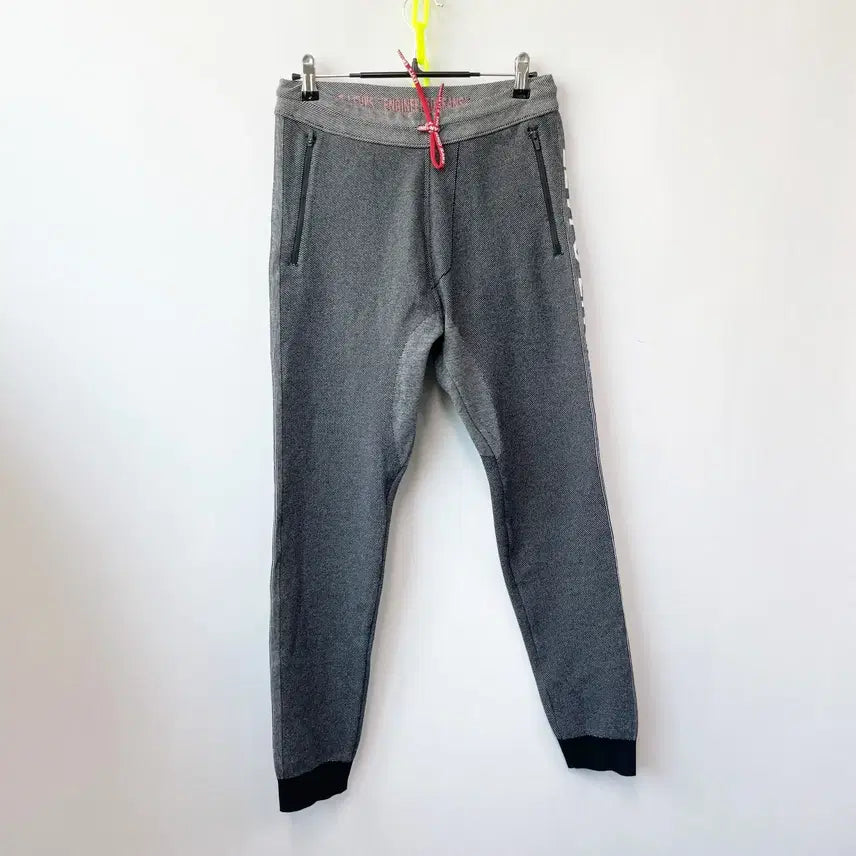 [BUNJANG] Levi's Engineered Jeans Banding Jogger Pants Size 27-28 / 리바이스 엔지니어드진 밴딩조거바지 27-28