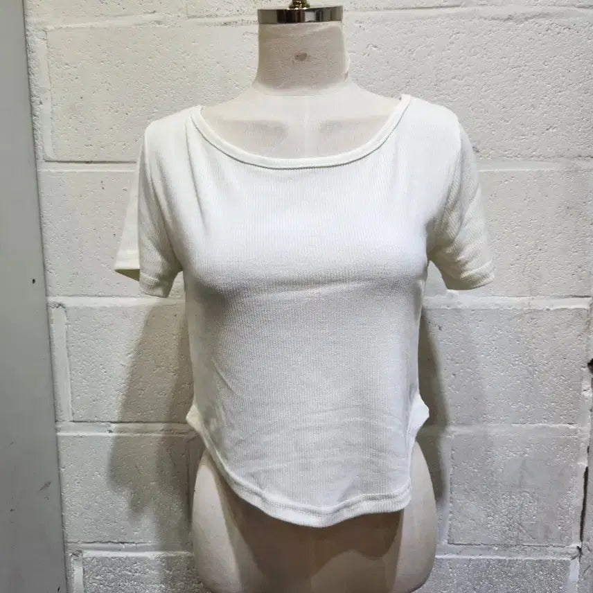 [BUNJANG] U-Hem Cropped Ribbed Short Sleeve T-Shirt - Ivory / 밑단u 반크롭 앞뒤라운드 골지 반팔- 아이보리