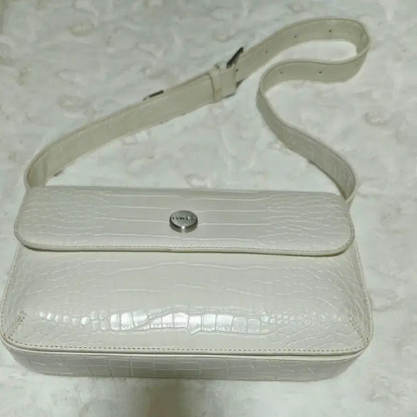 [BUNJANG] Ines Crocodile Pattern Shoulder Bag / 이네스 가방  숄더백