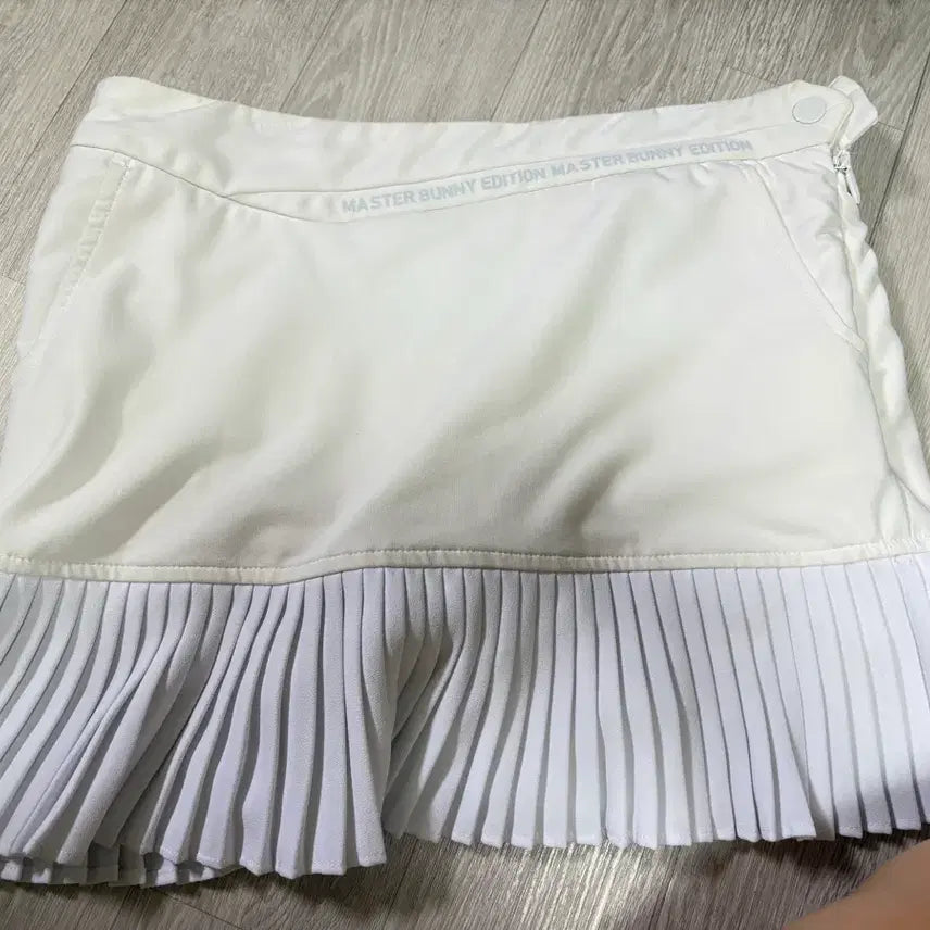 [BUNJANG] Master Bunny White Skirt / 마스터바니 스커트