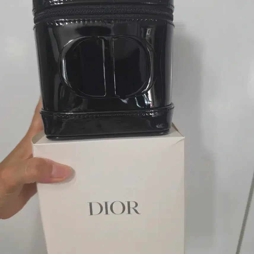 [BUNJANG] Dior Black Enamel Pouch / 디올파우치 판매합니다
