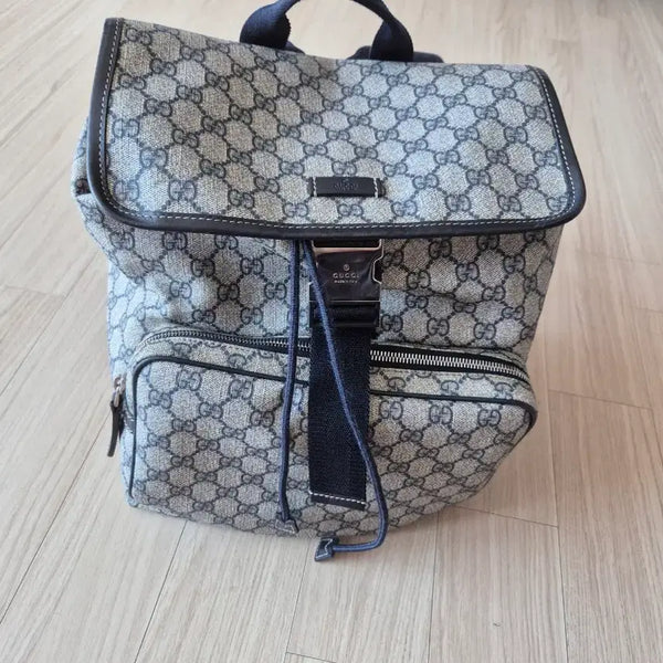 [BUNJANG] Gucci GG Supreme Drawstring Flap Backpack / 구찌 GG 수프림 드로스트링 플랩 백팩