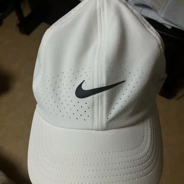 [BUNJANG] Nike White Baseball Cap / 나이키 흰색 볼캡