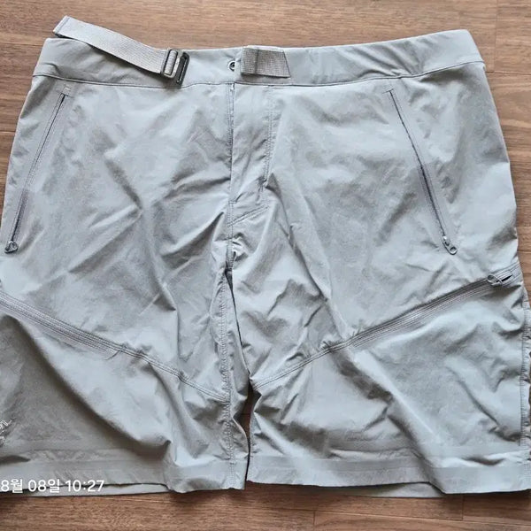 [BUNJANG] Arc'teryx Gamma Quick Dry 9-inch Shorts (Grey) / 아크테릭스 감마 퀵 드라이 9인치 숏 반바지 회색