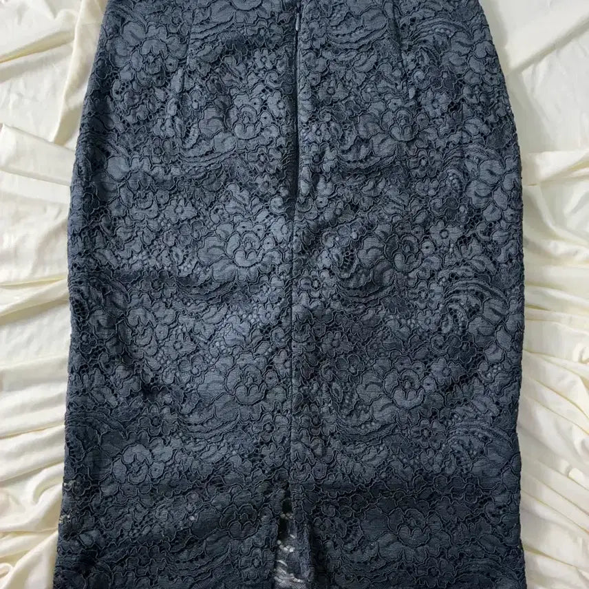 [BUNJANG] Charcoal Flower Lace Midi Skirt / 차콜 플라워 레이스 미디 스커트