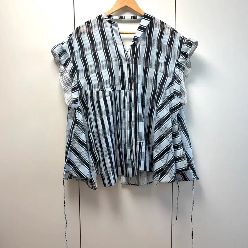 [BUNJANG] SYSTEM Check Frill Detail Blouse / 한섬 시스템(SYSTEM) 체크 프릴 디테일 블라우스