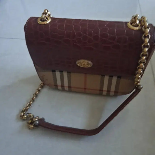 [BUNJANG] Burberry Classic Chain Crossbody Bag / 클래식한 버버리 체인가방