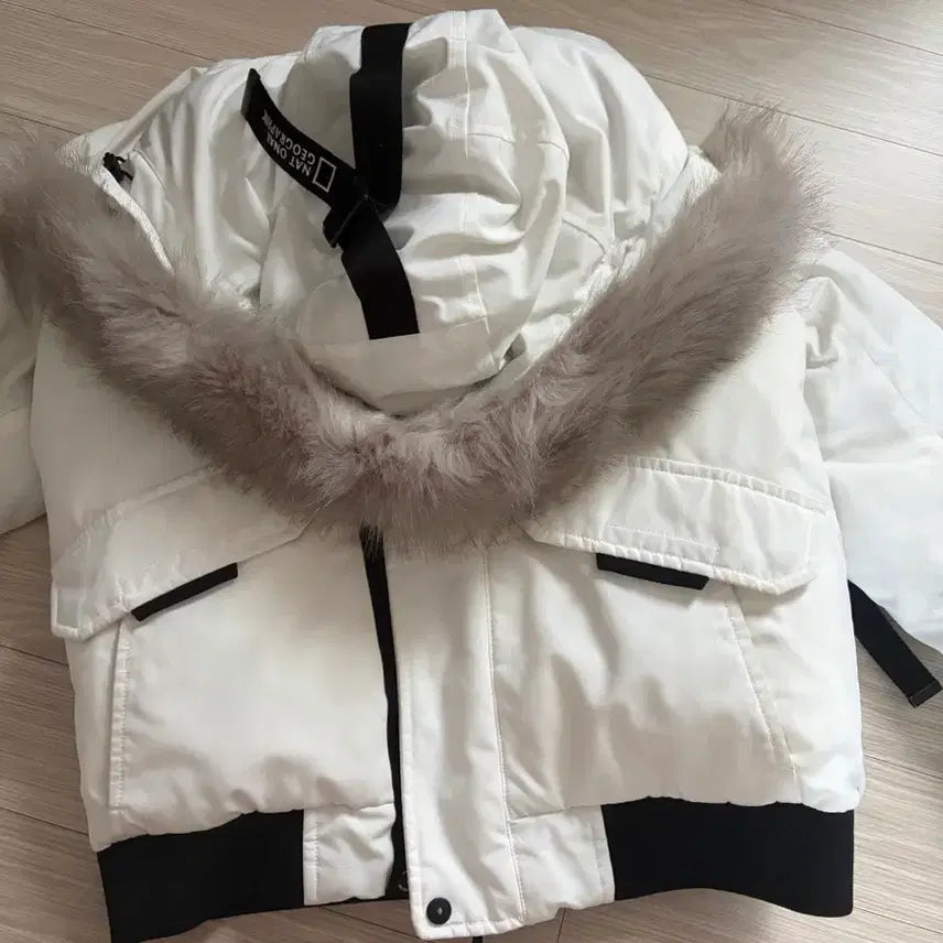 [BUNJANG] National Geographic Taruga White Puffer Jacket 2021 / 네셔널 지오그래픽 화이트 패딩 2021 타루가