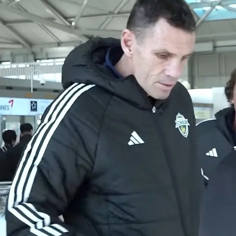 [BUNJANG] Jeonbuk Hyundai Adidas Padded Jacket 2XL / 전북현대 지급용 패딩 2xl