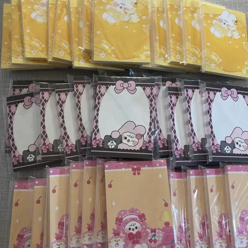 [BUNJANG] Schuni Kitty Die-cut Memo Pads & More (Set of 3) / 슈니 디어키티 대떡메모지 외 2종