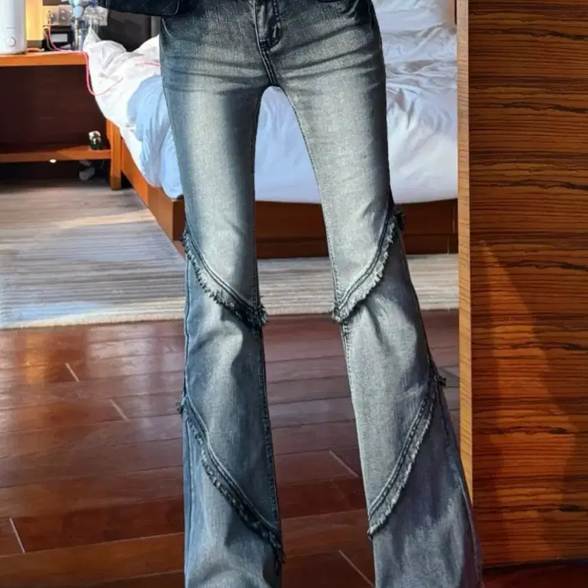 [BUNJANG] Kaindaami Black Denim Diagonal Cut Fringe Bootcut Jeans / 카인다미 흑청 사선 절개 프린지 부츠컷 팔아요!